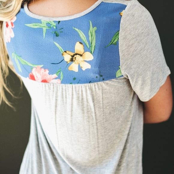 Grey Tee with Floral Patch - Picture 1 of 2